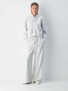 Aritzia TNA Cozy Fleece Boxy Hoodie